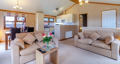 2 bedroom accommodation in Alyth, Perthshire