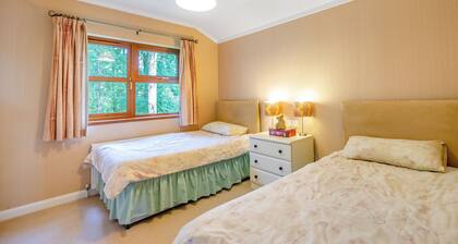 2 bedroom accommodation in Alyth, Perthshire