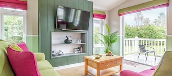 Luxury boutique style lodge with one double bedroom and one twin bedroom.