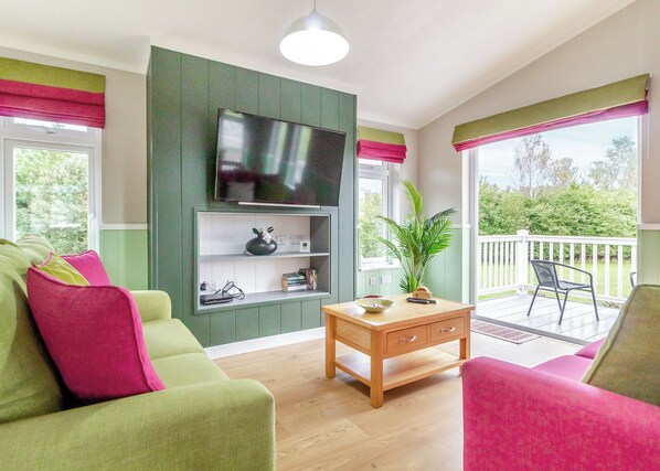 Living area - Luxury boutique style lodge with one double bedroom and one twin bedroom. (Beetley, Dereham)