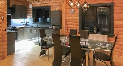 3 bedroom accommodation in Cargill