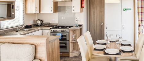 Fridge, oven, stovetop, toaster