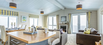 Spacious and contemporary lodge, great for a couple or family escape.