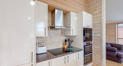 Spacious and contemporary lodge, great for a couple or family escape.