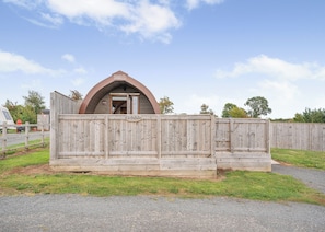 A wooden structure with a sign reading 'Gribdale.' - 0 bedroom accommodation in Great Busby (Great Busby)