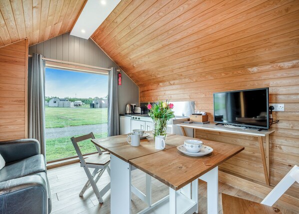 Interior - 1 bedroom accommodation in Great Busby (Great Busby)