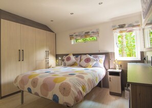 Unclassified image, 4 of 12, button - Blakeholme Lodge Plus (Newby Bridge, Lake Windermere)