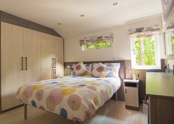 Unclassified image, 1 of 12, button