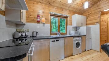 Kühlschrank, Ofen, Herdplatte, Geschirrspüler