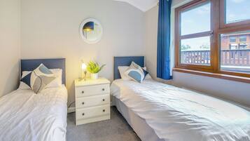 3 bedrooms, WiFi (free)