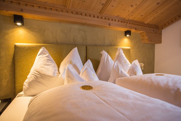 6 Schlafzimmer, Zimmersafe, kostenloses WLAN, Bettwäsche