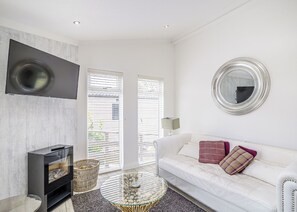 Living area - 1 bedroom accommodation in Eaton, Congleton (Eaton, Congleton)