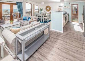 Living area - Top of the range and extremely spacious five star luxury 20ft-wide lodge. (Budleigh Salterton)