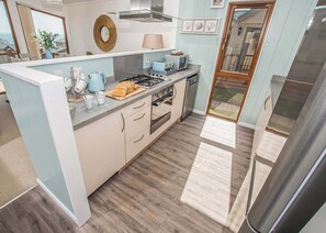 Fridge, oven, stovetop, toaster