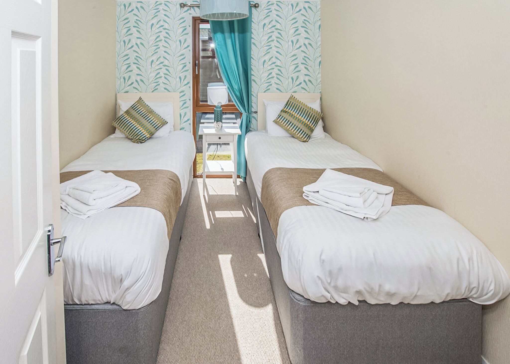 Top Of The Range And Extremely Spacious Five Star Luxury 20ft-wide Lodge. - Devon