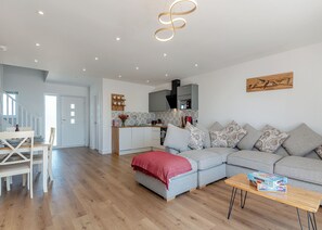 Living area - 2 bedroom accommodation in Orby (Orby)