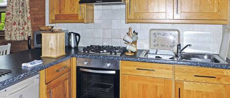 冷蔵庫、オーブン、コンロ、トースター