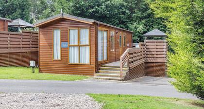 Buxton Lodge with hot tub