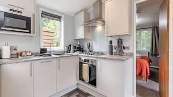 Fridge, oven, stovetop, toaster