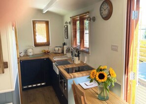 Fridge, oven, stovetop, toaster