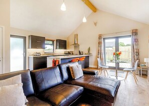 Living area - Stylish and luxurious open plan lodge with underfloor heating and smart TV. (South Duffield, Nr York)