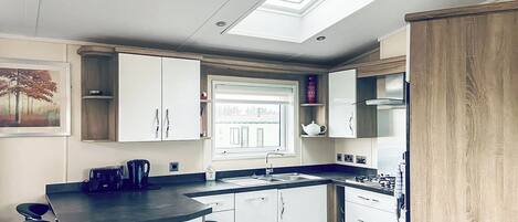 Fridge, oven, stovetop, toaster