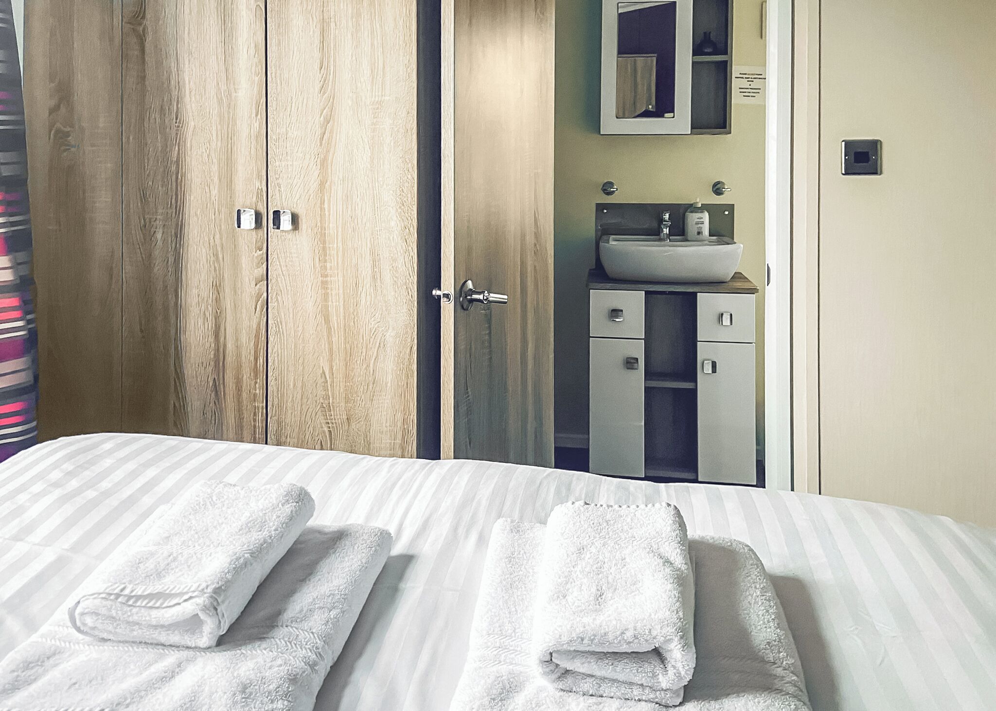 3 bedrooms, WiFi (free)