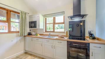 Fridge, oven, stovetop, toaster