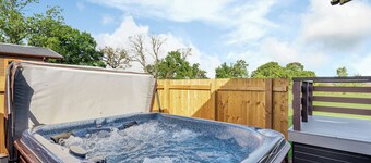 2 bedroom accommodation in Shrewsbury