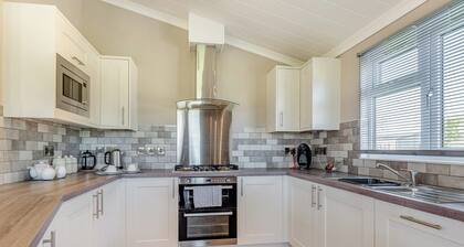 2 bedroom accommodation in Shrewsbury