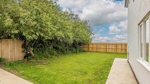 Property grounds - Woodpecker Cottage 3 (Mablethorpe)