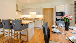 Dining - Woodpecker Cottage 3 (Mablethorpe)