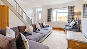 TV - Woodpecker Cottage 3 (Mablethorpe)