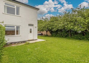 Exterior - Woodpecker Cottage 3 (Mablethorpe)