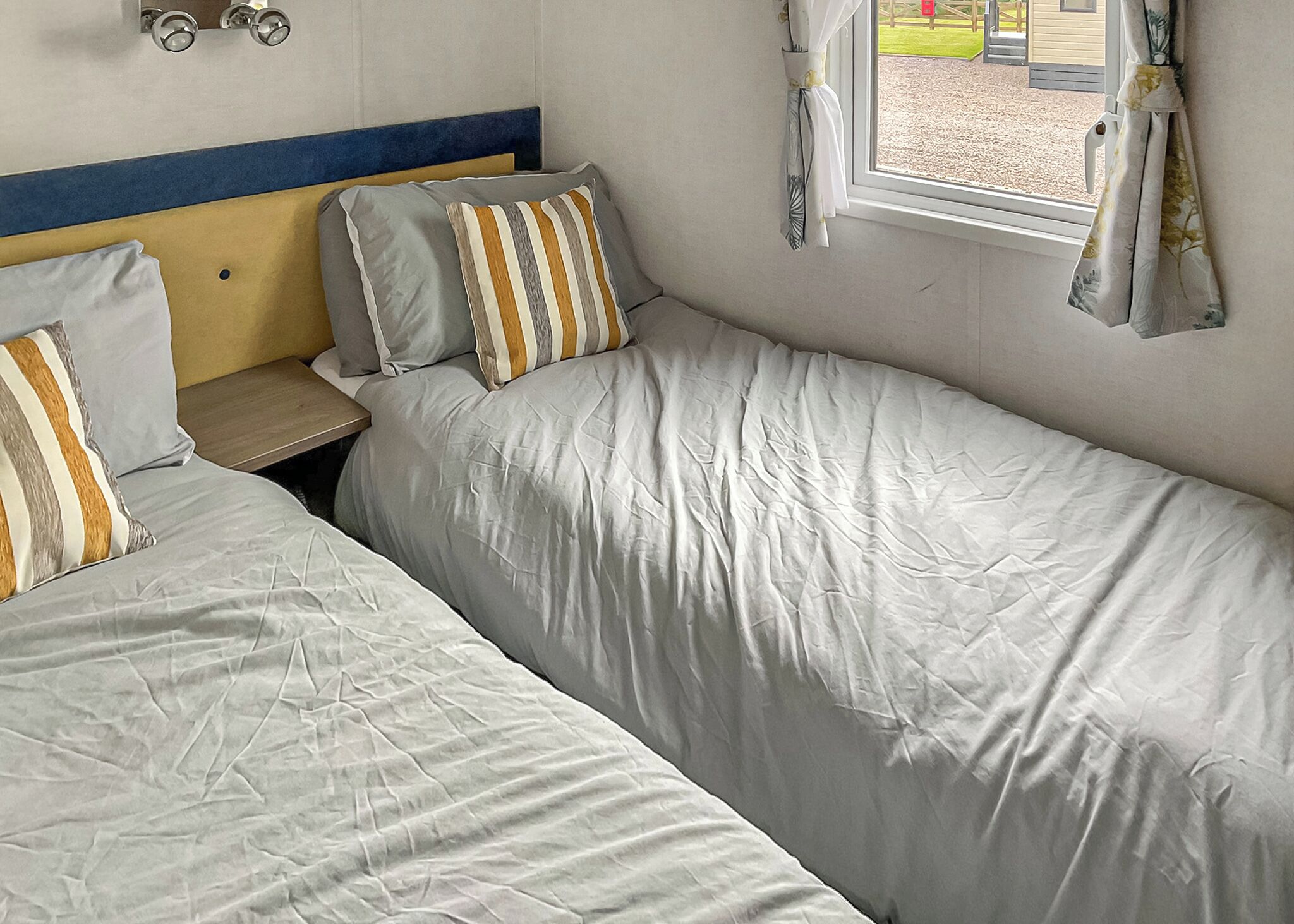 2 bedrooms