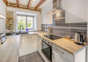 Fridge, oven, stovetop, toaster