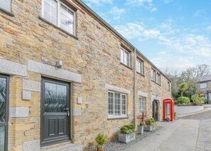Exterior - 3 bedroom accommodation in Watergate, Looe (Watergate, Looe)