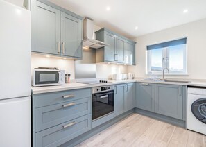 Réfrigérateur, grille-pain