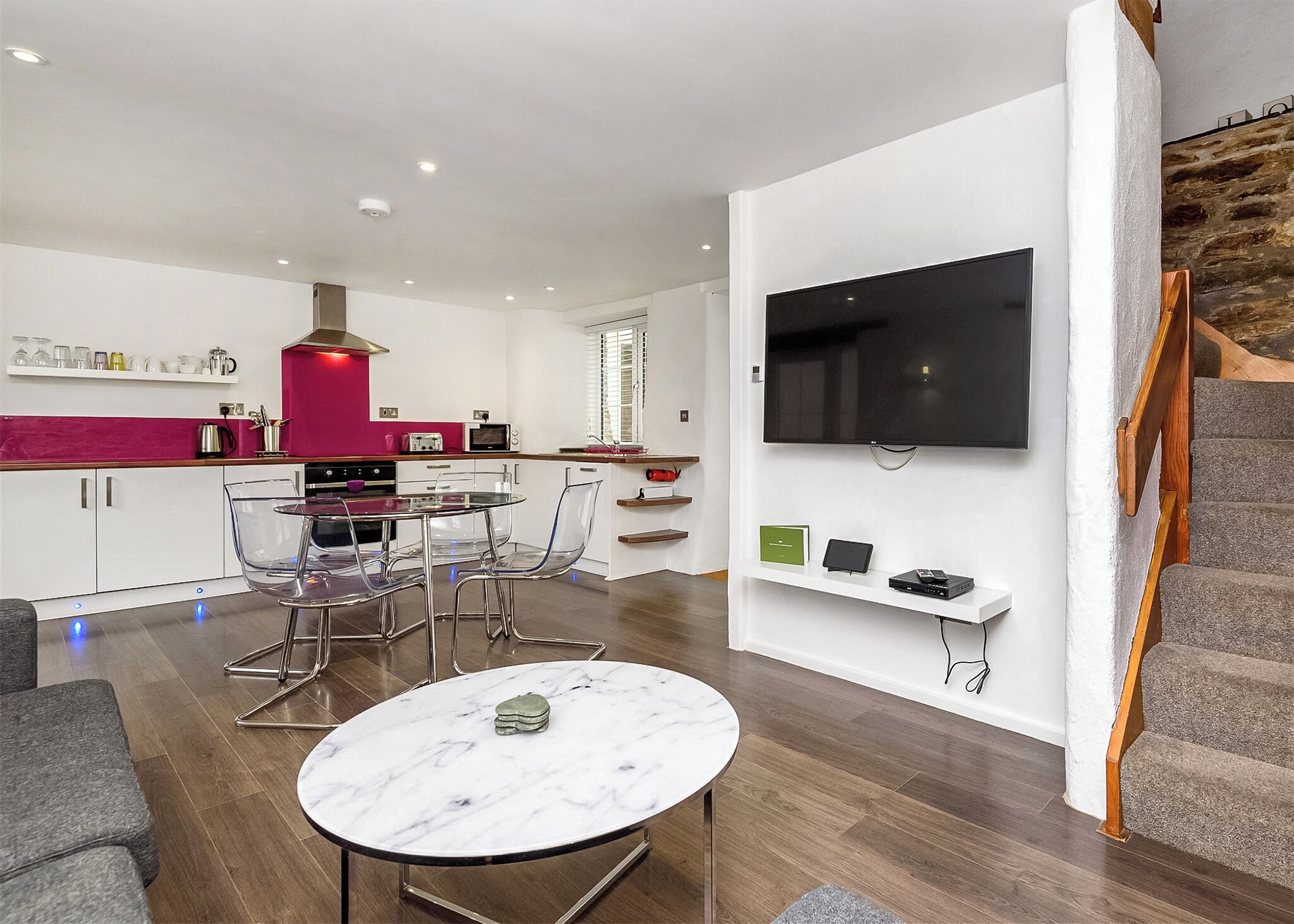 المنشأة من الداخل