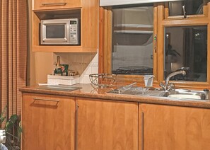 Réfrigérateur, four, plaque de cuisson, lave-vaisselle