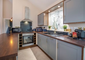 冰箱、烤箱、炉灶、洗碗机