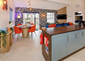 Dining - Stylish and contemporary lodge. (South Duffield, Nr York)