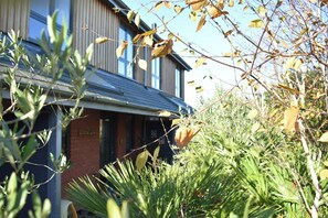 تفاصيل الفندق من الخارج