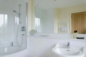 Ensemble baignoire-douche