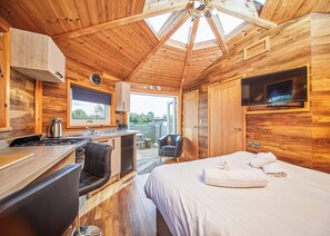 1 bedroom, free WiFi - Starlight Wren (Pet) (Fitling, Nr Hornsea)