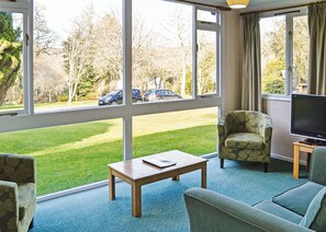 Living area - 2 bedroom accommodation in Ruthernbridge, Nr Bodmin (Ruthernbridge, Nr Bodmin)