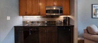 Fraser Crossing/Founders Pointe, Condo - 1 Bedroom w/Kitchenette Premium Unit 4466