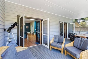 Outdoor dining - 4-Bed 3-Bath Sunset Haven (Sunset Strip)