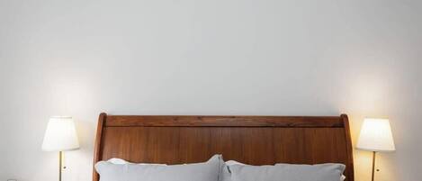 4 chambres, fer et planche à repasser, Wi-Fi, draps fournis