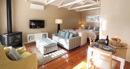 Driftwood - Spa Cottage for Two